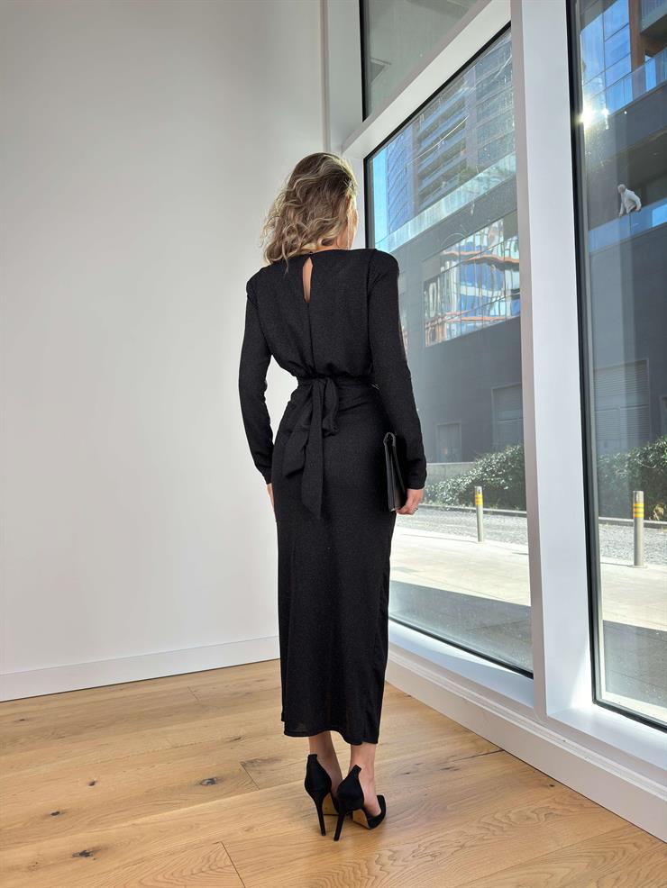 Uzun Kol Omuz Vatkalı Etek Kısmı Drapeli Yanlod Siyah Kadın Elbise 25K394