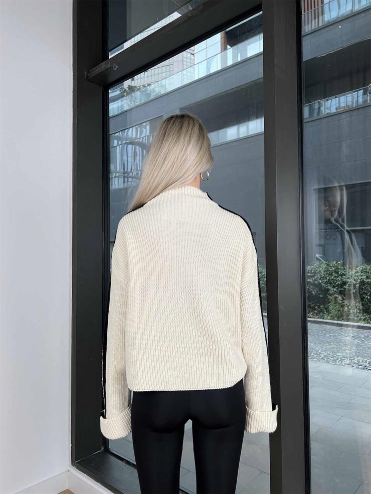 Yarım Balıkçı Kolları Bol Ziba Kadın Taş Kazak 24k000149