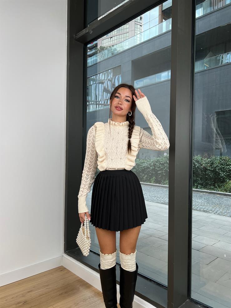 Yarım Boğazlı Önü Fırfır Detaylı Karina Kadın Taş Taşlı Bluz 24k223