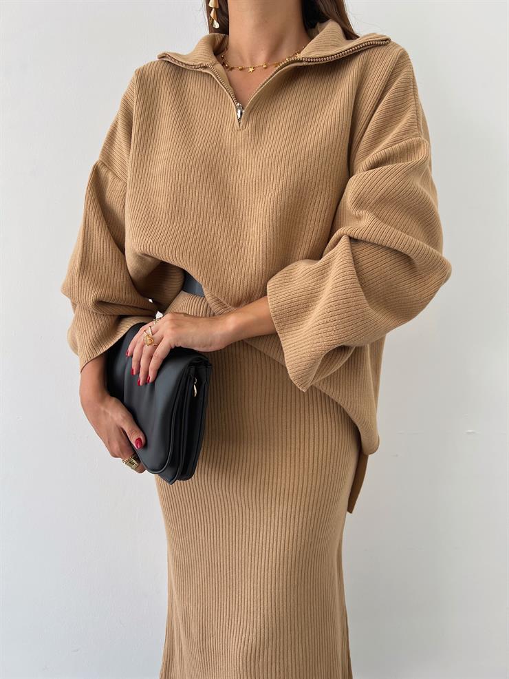 Yarın Fermuarlı Uzun Kol Oversize Kazak Yüksek Bel Etek Olane Kadın Camel Triko Takım 24k000037