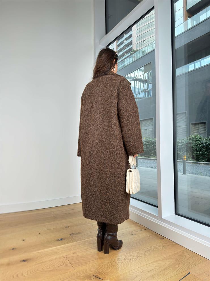 Düğme Detaylı Oversize Yeslane Kahve Kadın Uzun Kaban 25K367
