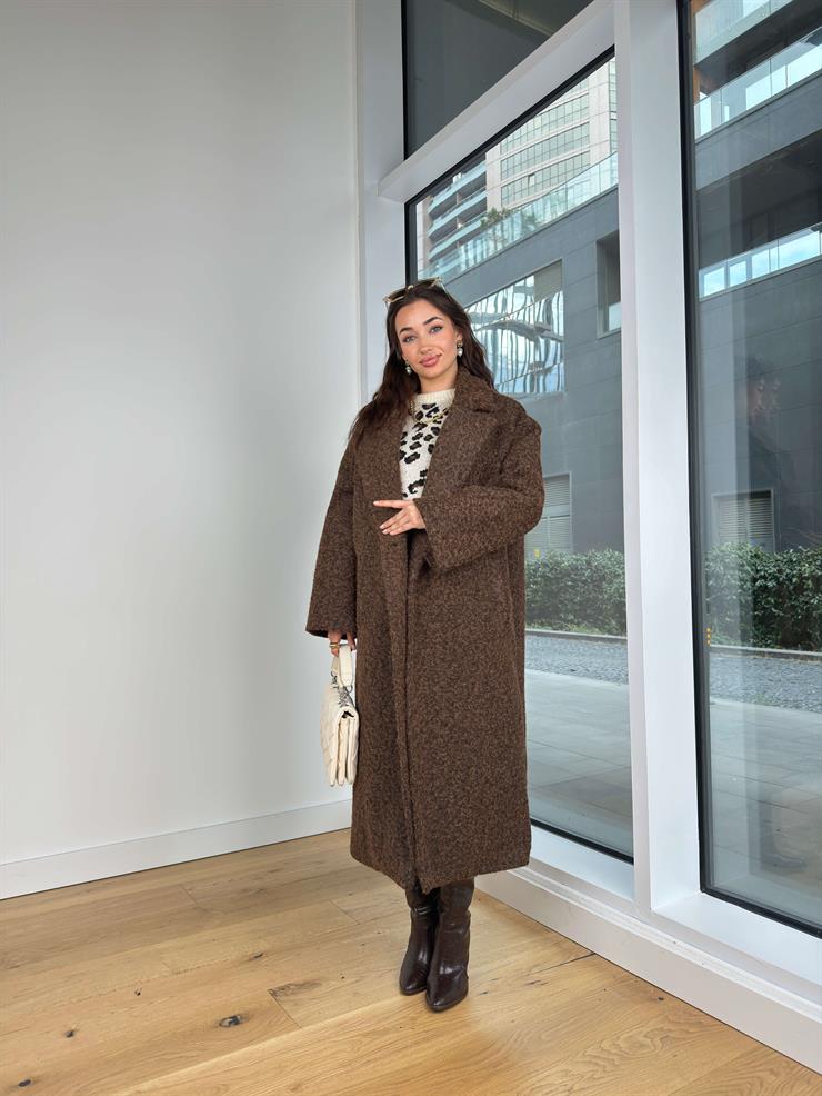 Düğme Detaylı Oversize Yeslane Kahve Kadın Uzun Kaban 25K367