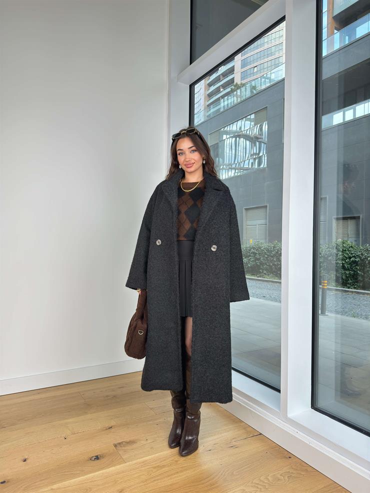 Düğme Detaylı Oversize Yeslane Siyah Kadın Uzun Kaban 25K367
