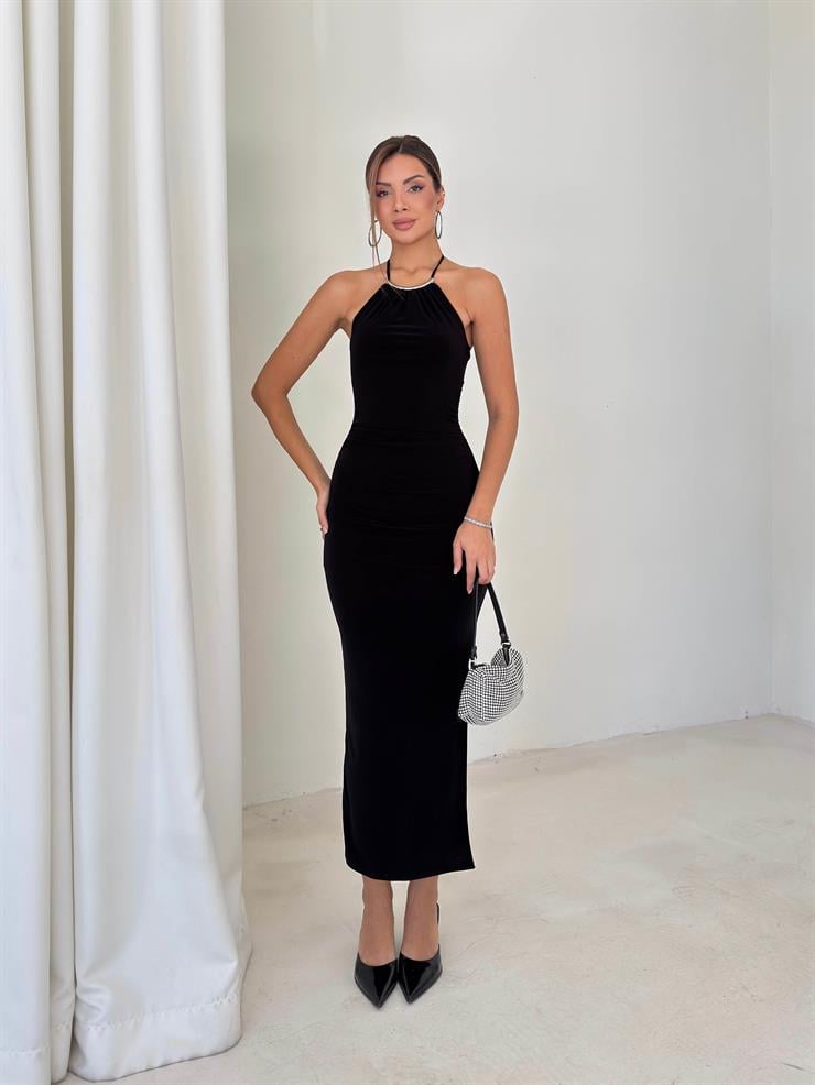 Boyundan Bağlamalı Aksesuarlı Yanı Yırtmaçlı Yevro Siyah Kadın Elbise 26K118