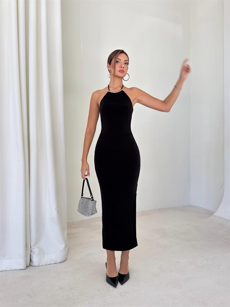 Boyundan Bağlamalı Aksesuarlı Yanı Yırtmaçlı Yevro Siyah Kadın Elbise 26K118