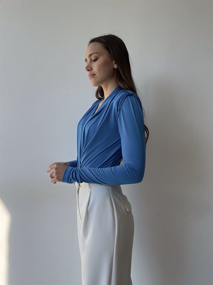 Omuzları Vatkalı Kruvaze Kadın Yuhanna Mavi Bodysuit 22K000004