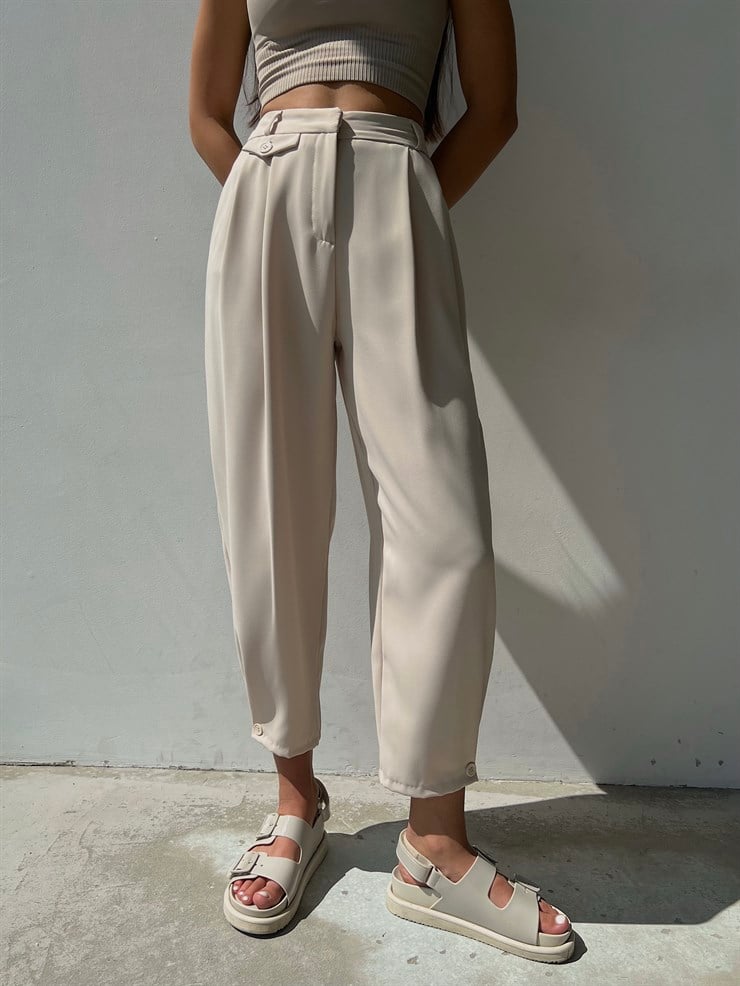 Yüksek Bel Beli Pileli Düğme Detay Geniş Paça Jazmin Kadın Bej Pantolon 22Y000085