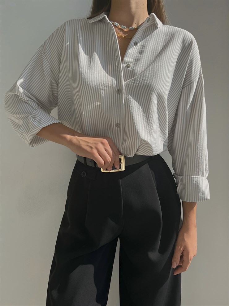 Yüksek Bel Beli Pileli Düğme Detay Geniş Paça Jazmin Kadın Siyah Pantolon 22Y000085