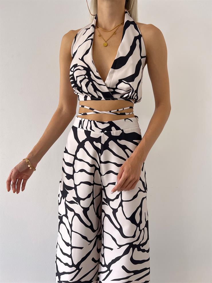 Yüksek Bel Bol Paça İıyana Kadın Siyah Desenli Pantolon 23Y000547