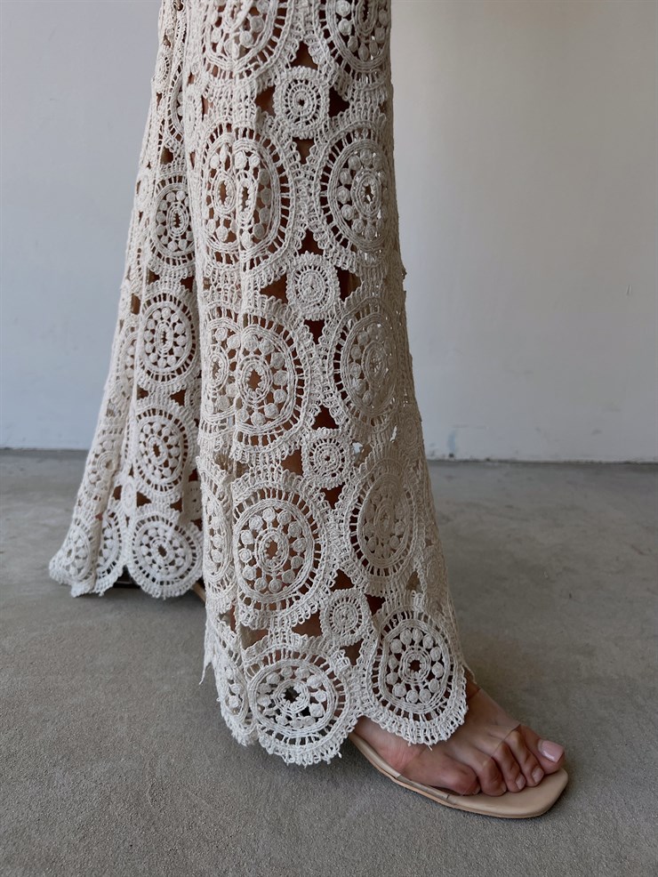 Yüksek Bel Güpürlü İspanyol Paça İçi Astarlı Luciana Kadın Bej Renk Pantolon 22Y000465