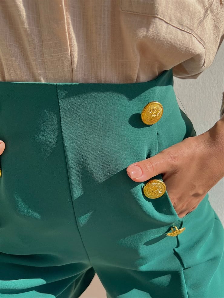 Yüksek Bel Ön Metal Düğme Detaylı Kadın Yeşil Şort 22K000405