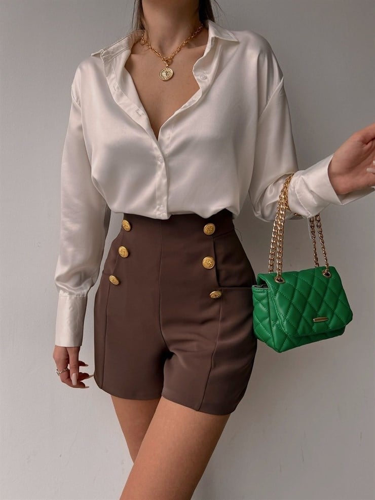 Yüksek Bel Ön Metal Düğme Detaylı Kadın Kahverengi Şort 22K000405