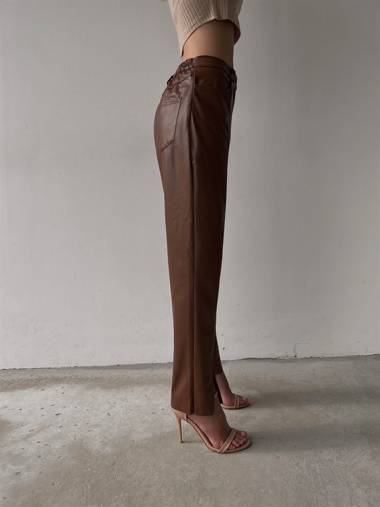 Yüksek Bel Paçası Yırtmaçlı Deri Kadın Kahverengi Pantolon 22K000258