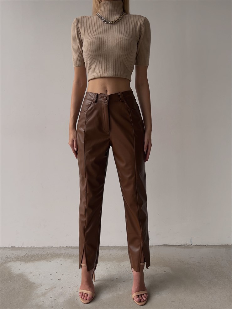 Yüksek Bel Paçası Yırtmaçlı Deri Kadın Kahverengi Pantolon 22K000258