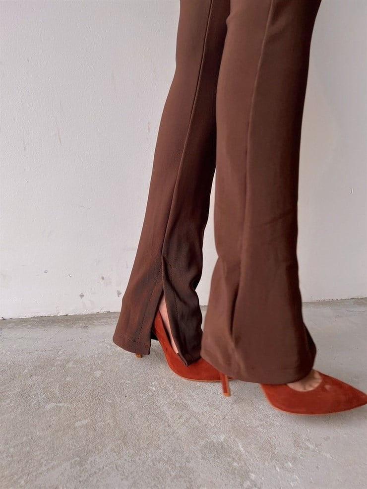 Yüksek Bel Paçası Yırtmaçlı Kadın Kahverengi Tayt Pantolon 22K000521