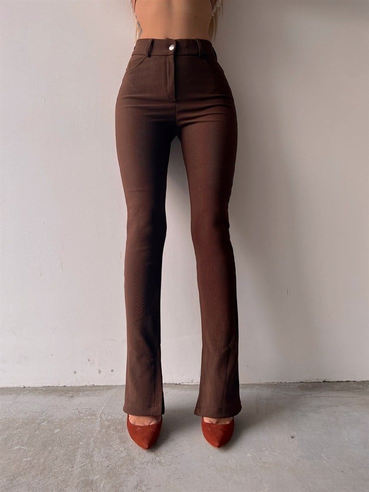 Yüksek Bel Paçası Yırtmaçlı Kadın Kahverengi Tayt Pantolon 22K000521