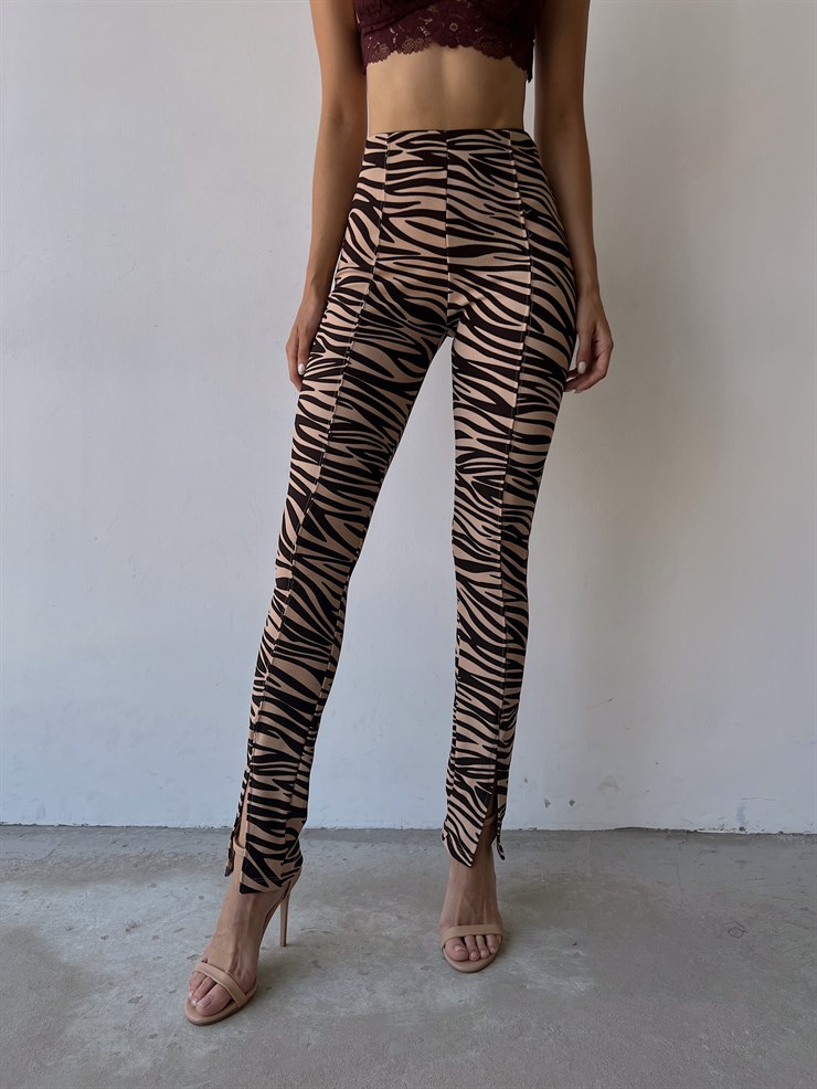 Yüksek Bel Paçası Yırtmaçlı Zebra Desen Kadın Kahverengi Tayt 22K000493
