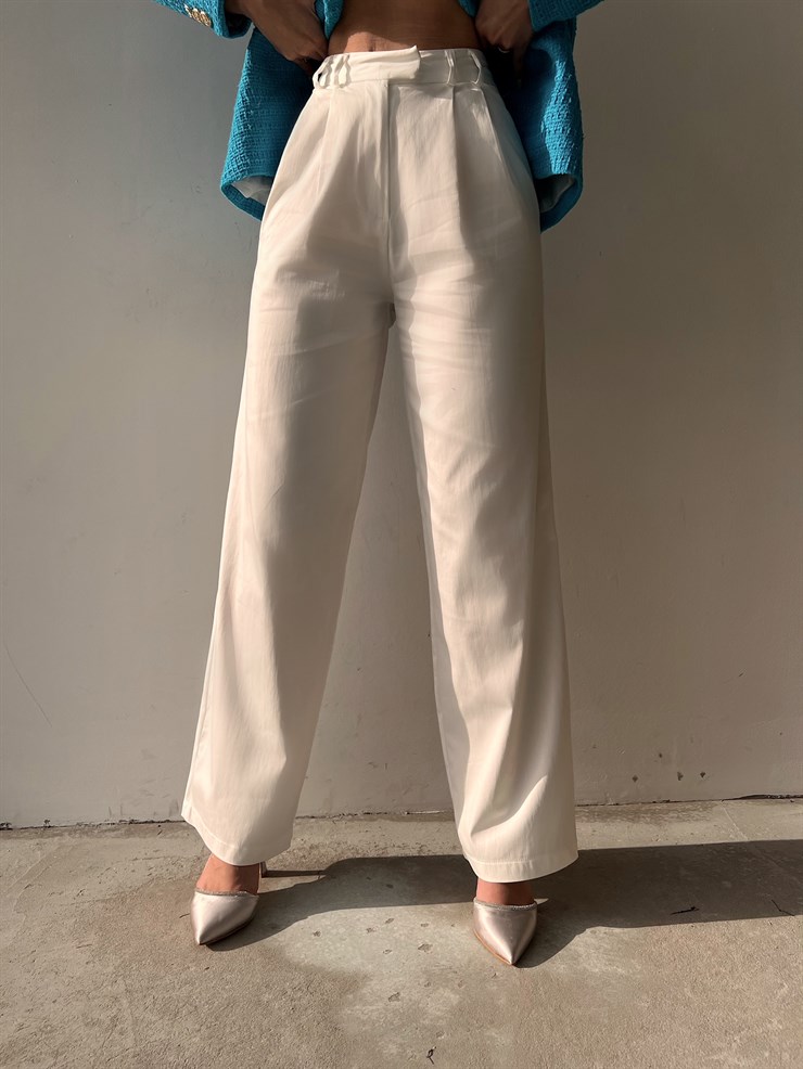 Yüksek Bel Pileli Boru Paça Essence Kadın Beyaz Pantolon 22Y000080