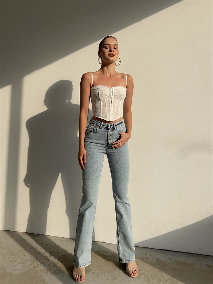 Yüksek Bel Yikamalı Önü Metal Düğmeli Prisca Kadın Mavi jeans 22Y000367