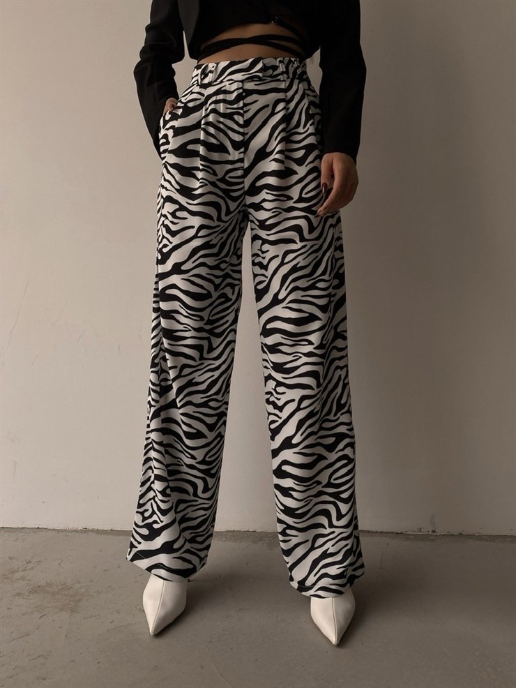 Yüksek Bel Zebra Palszzo Kadın Siyah Pantolon 22K000175
