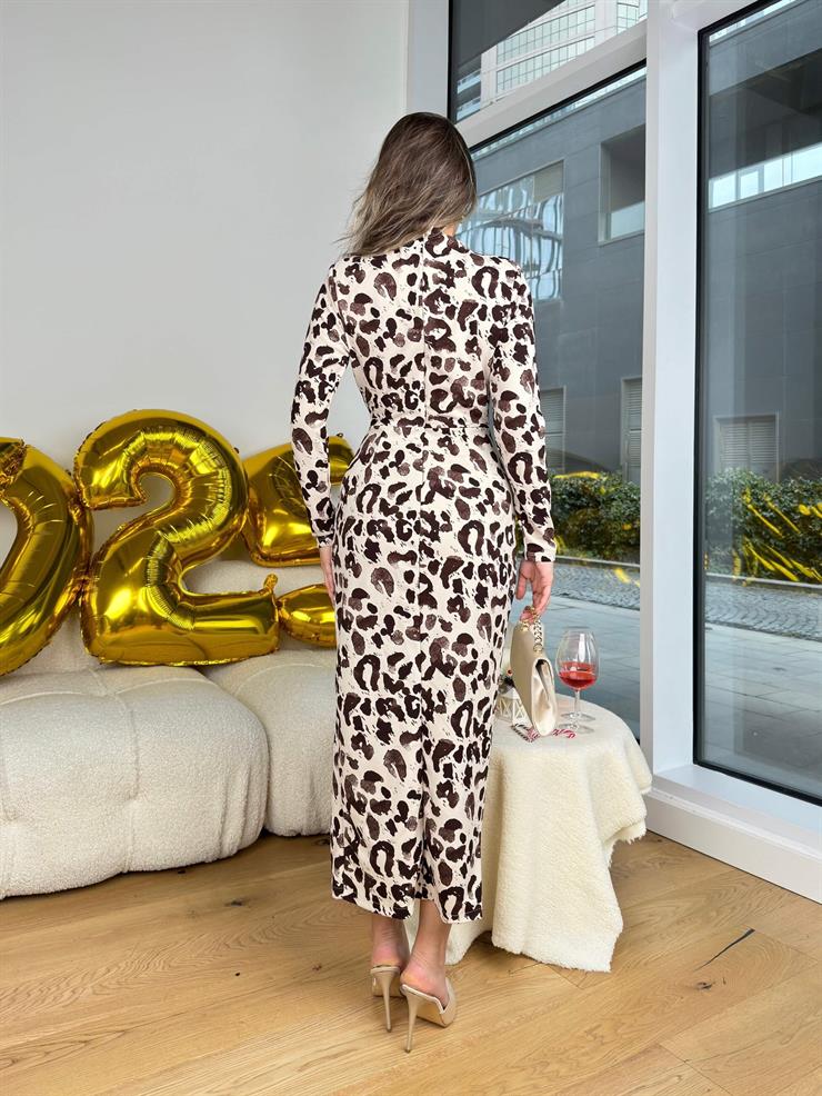 Yarım Balıkçı Yaka Önü Büzgülü Desenli Zarli Kahve Kadın Elbise 25K420