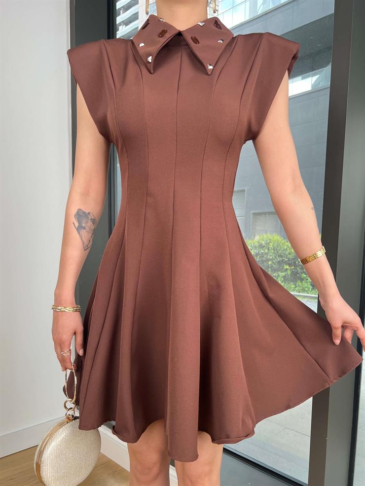 Kolsuz Yakalı Zelod Kahve Kadın Mini Elbise 25Y269