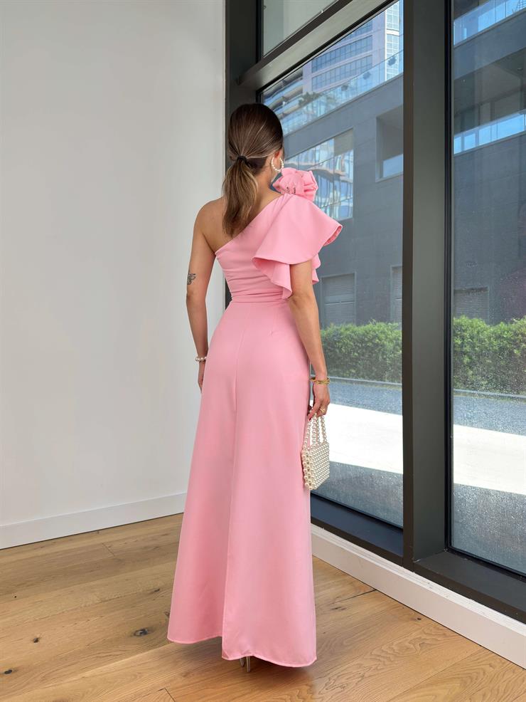 Tek Omuz Aksesuar Ve Fırfır Detaylı Zendaya Kadın Pembe Maxi Elbise 24Y518