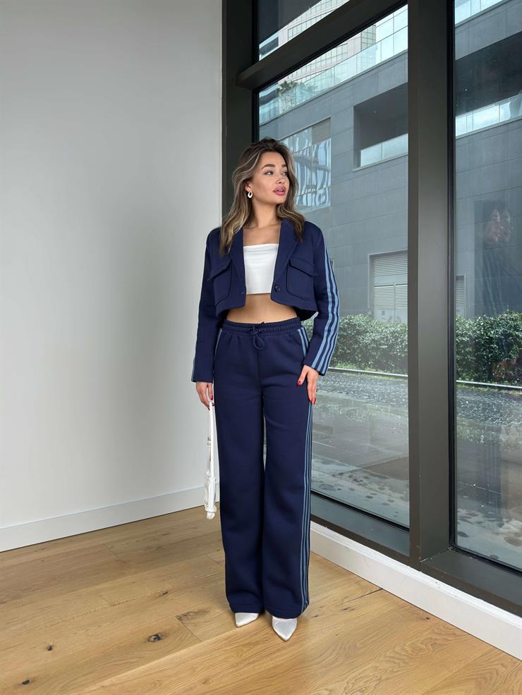 Büyük Cepli Düğme Kapamalı Crop Ceket Belden Bağcıklı Alt Zibra Lacivert Kadın Takım 25Y079