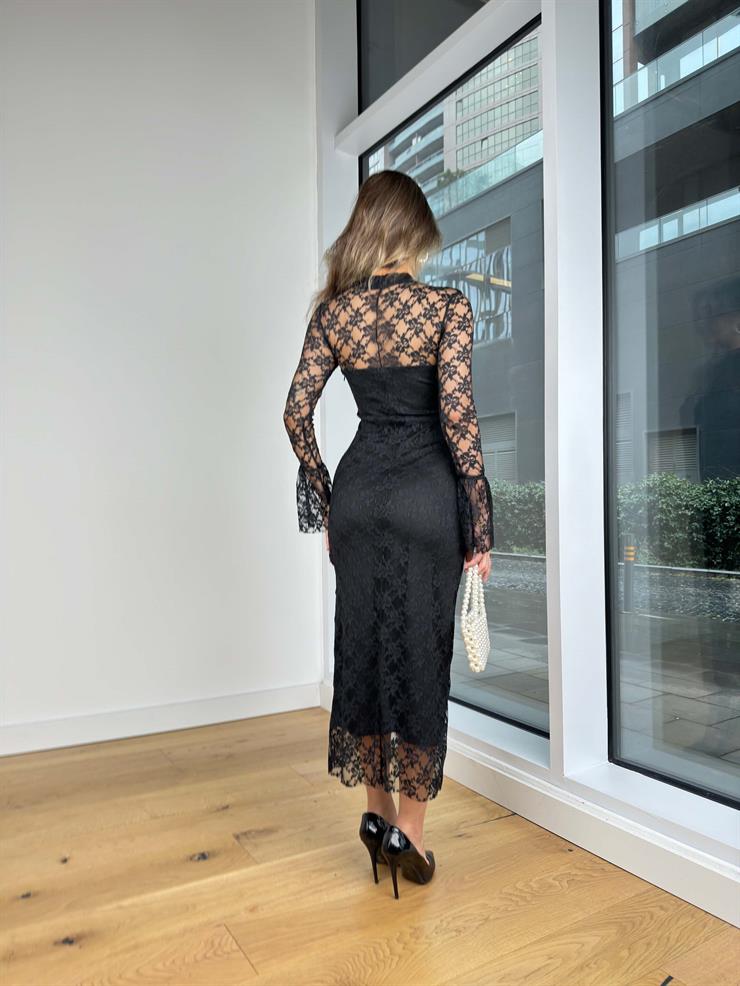 Yarım Boğazlı Dantel Detaylı Göğüs Kısmı Büzgülü Zilda Siyah Kadın Elbise 25K408