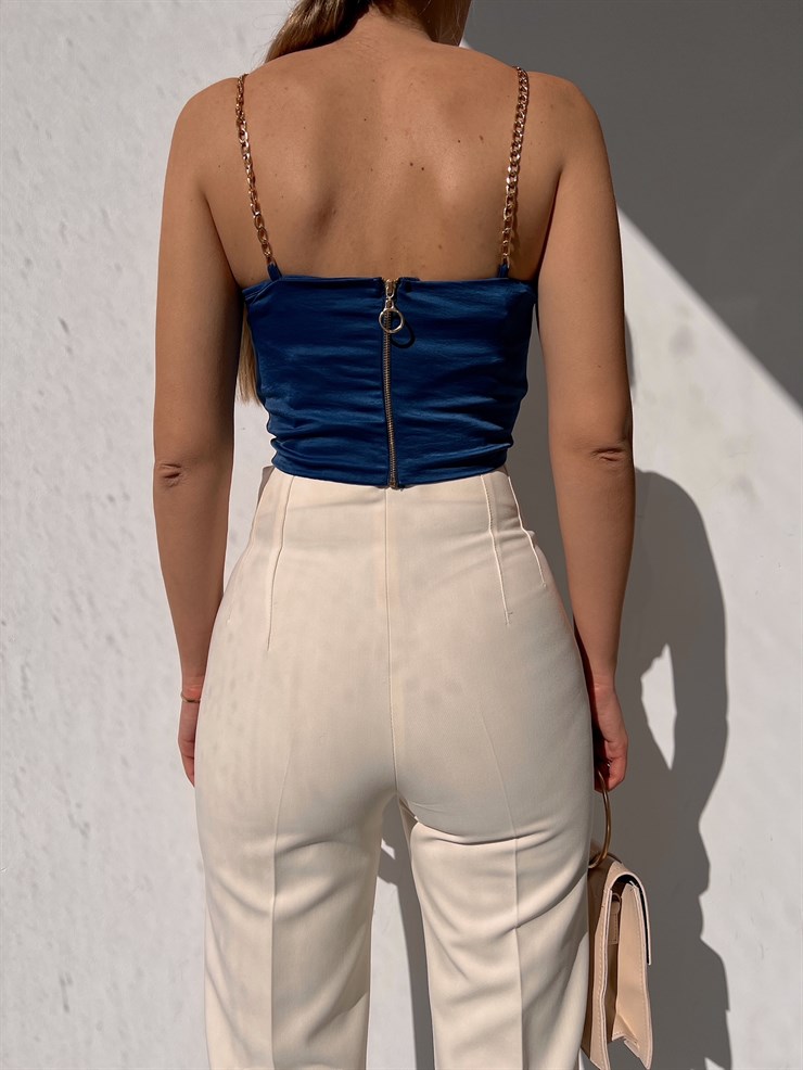 Zincir Askılı Önden Bağcıklı Aliya Kadın İndigo Crop Bluz 22K000619