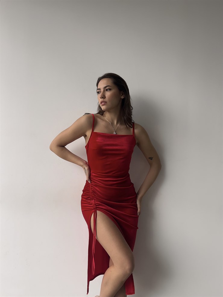 Kare Yaka Ayarlanabilir Askı Derin Yırtmaçlı Ziyech Kadın Kırmızı Midi Elbise 23K000348