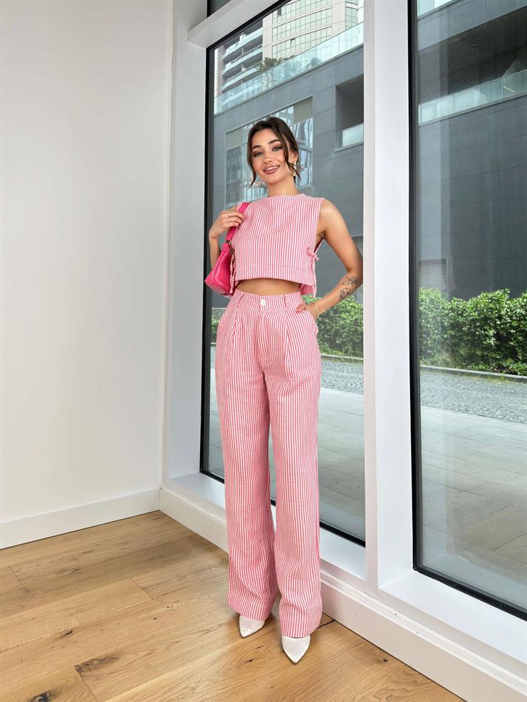 Kolsuz Yandan Bağlama Detaylı Crop Yüksek Bel Pens Detaylı Bol Pantolon Zofie Kadın Pembe Çizgili Takım 24Y502