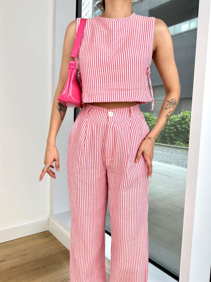 Kolsuz Yandan Bağlama Detaylı Crop Yüksek Bel Pens Detaylı Bol Pantolon Zofie Kadın Pembe Çizgili Takım 24Y502