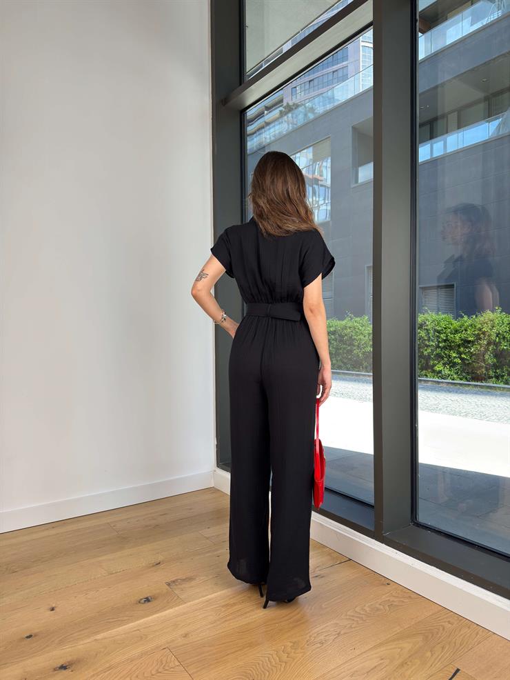 Düğme Kapamalı Beli Kemerli Bol Paça Zuma Siyah Kadın Tulum 25Y351