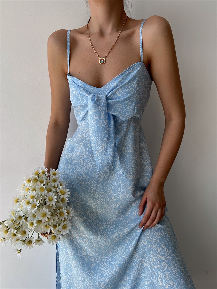Desenli İnce Askı Göğüsü Bağcıklı Yırtmaçlı Savana  Kadın Mavi Uzun Elbise 22Y000244