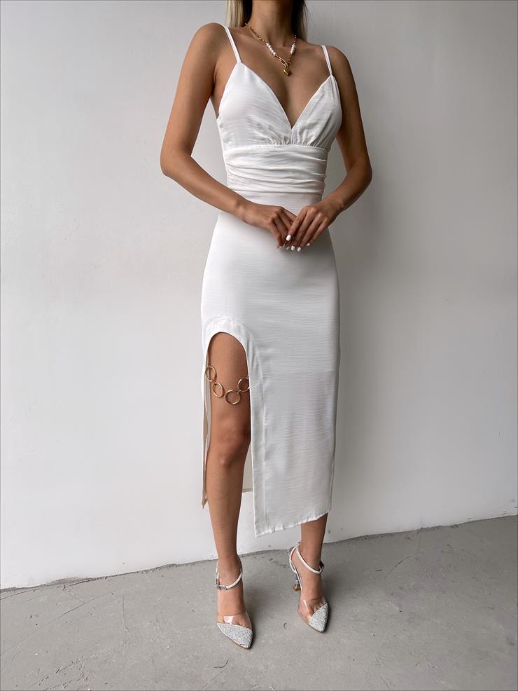 Askılı Yırtmacı Aksesuar Detaylı Kadın Beyaz Midi  Elbise 21Y000365