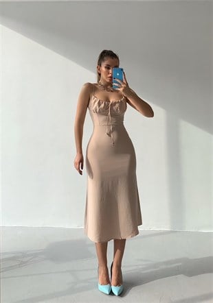 Göğsü İp Detaylı  Midi Elbise 21Y000355