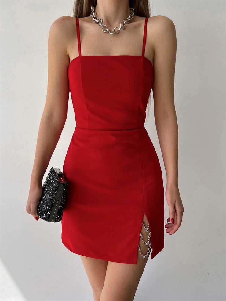 Mini Boy İnce Askılı Yırtmaç Kısmı Zincir Detaylı Zander Kadın Kırmızı Elbise 22Y000281