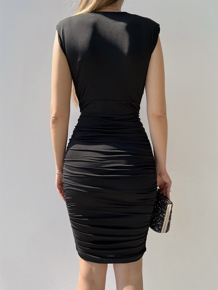 Omzu Vatkalı Drape Detaylı Kadın Siyah Midi Elbise 21Y000399