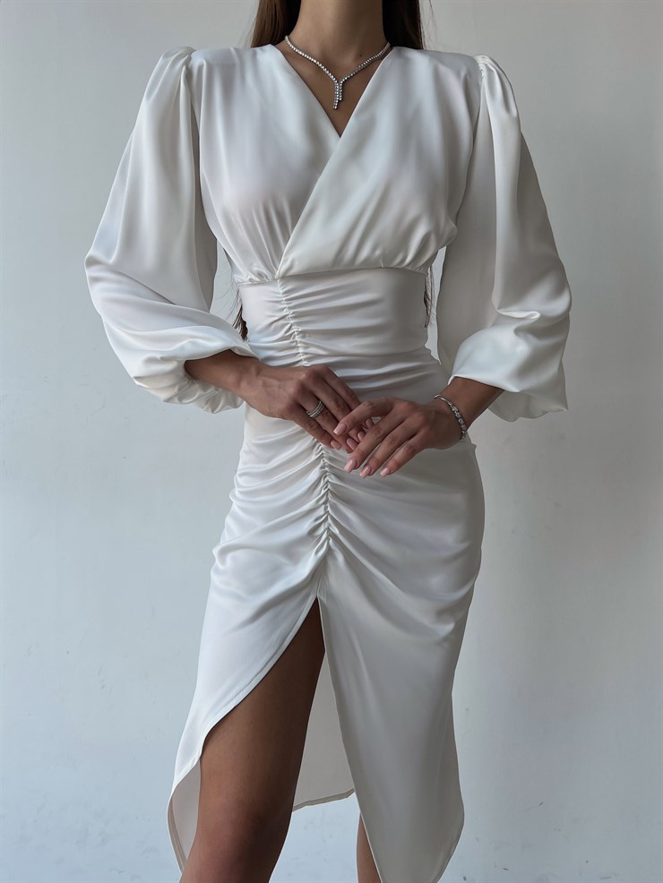 Saten Midi Önden Büzgülü Ve Yırtmaçlı Christina Kadın Beyaz Elbise 22K000547