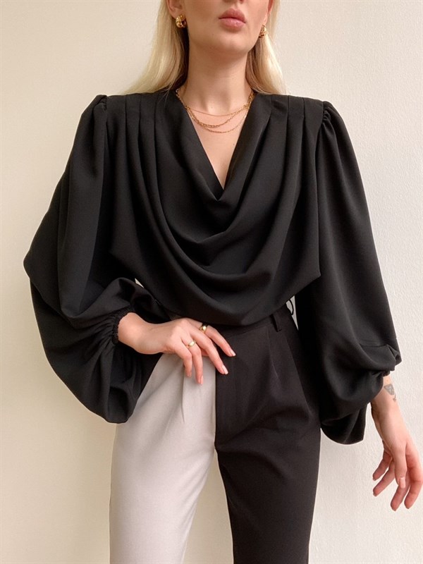 Vatkalı Degaje Yaka Crop Bluz 21K000318