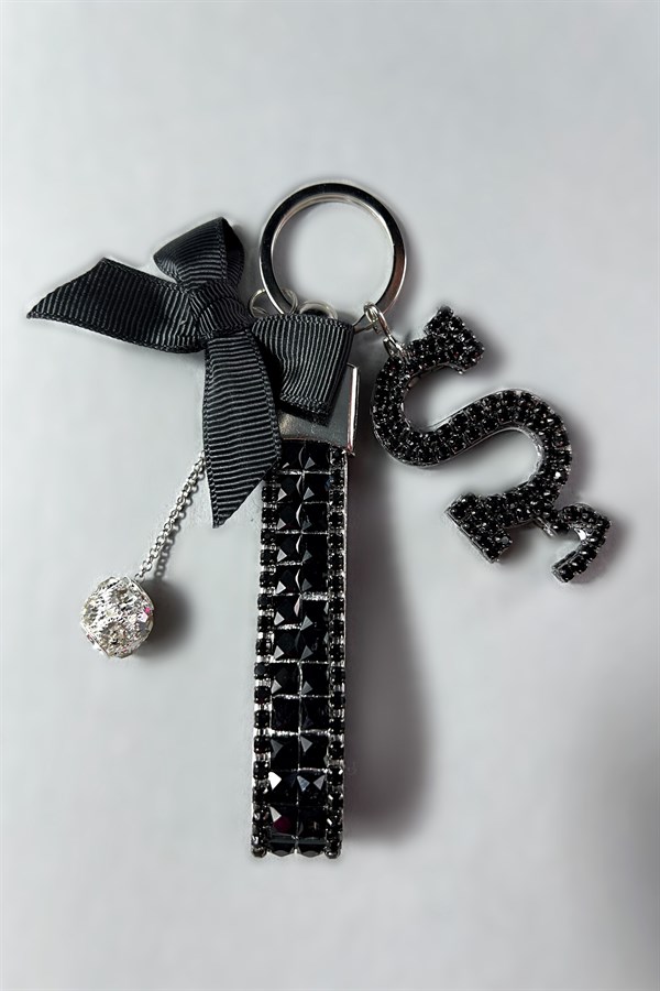 Siyah Bagetli Anahtarlık & Siyah Ş Harf & Gümüş Minik Top & Siyah Kurdela