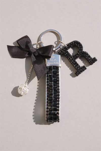 Siyah Bagetli Anahtarlık & Siyah R Harf & Gümüş Minik Top & Siyah Kurdela