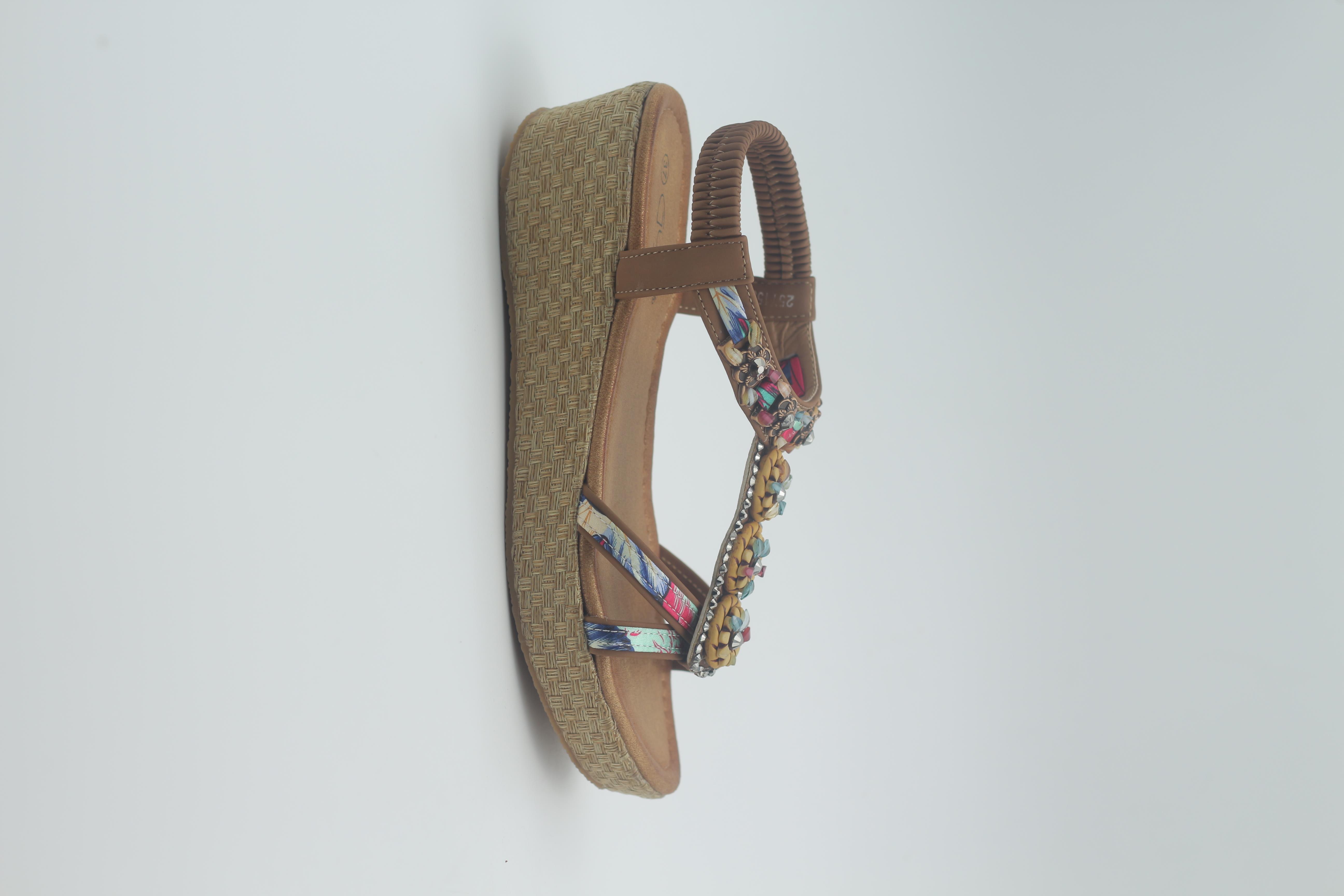 MASİSMASİS RİSLANO CAMEL BONCUKLU SANDALET