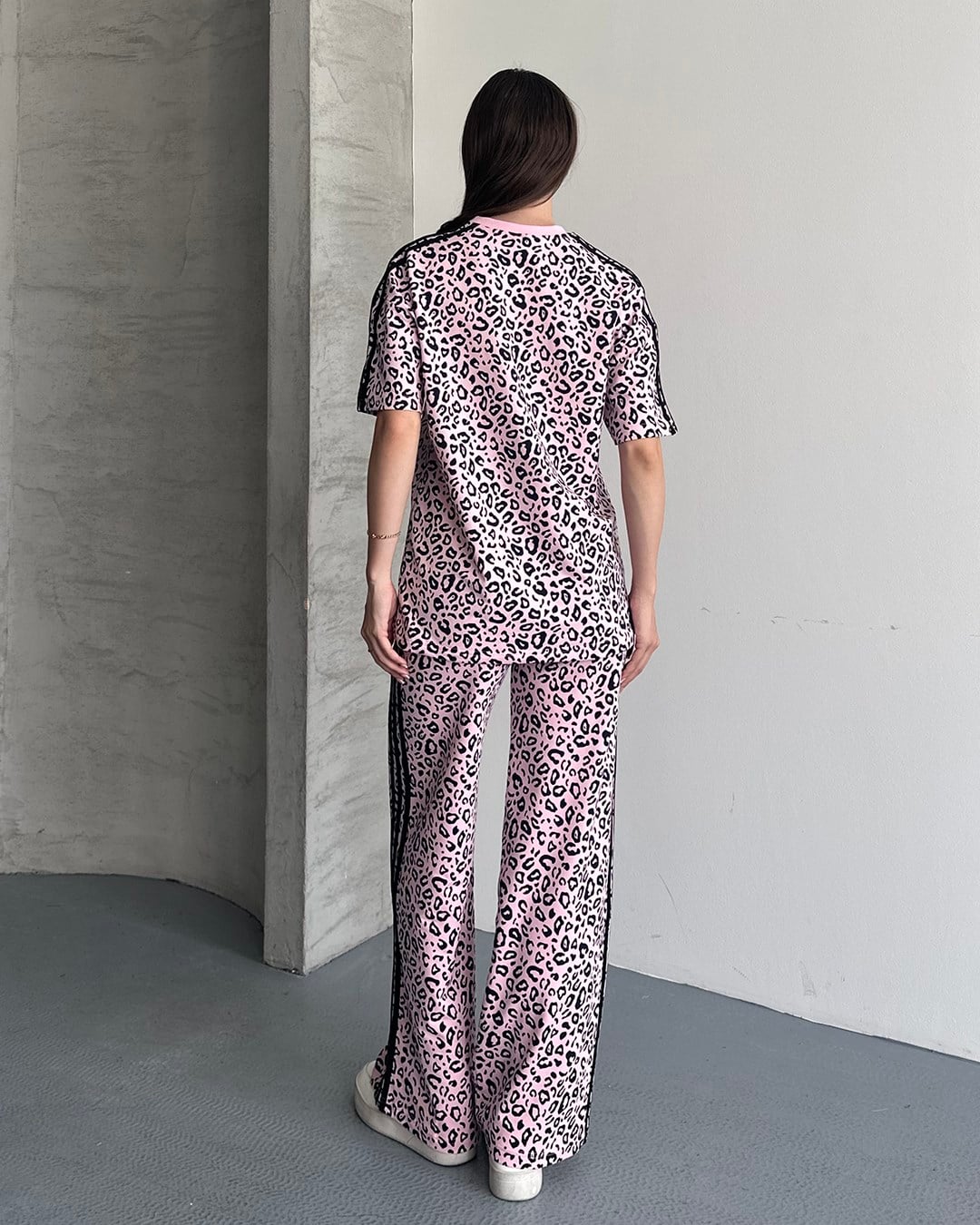 Ad Pembe Leoparlı Eşofman Takımı