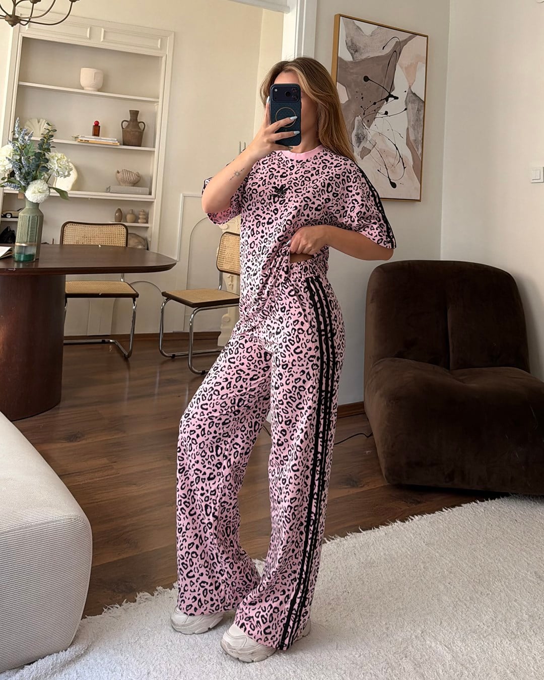 Ad Pembe Leoparlı Eşofman Takımı