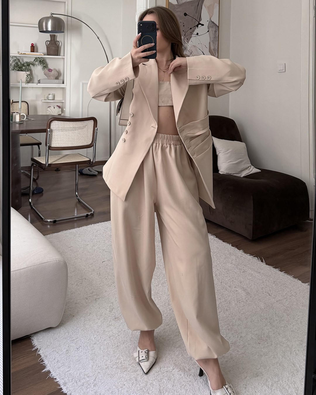 Bel Bağlamalı Bej Blazer Pantolon Takım