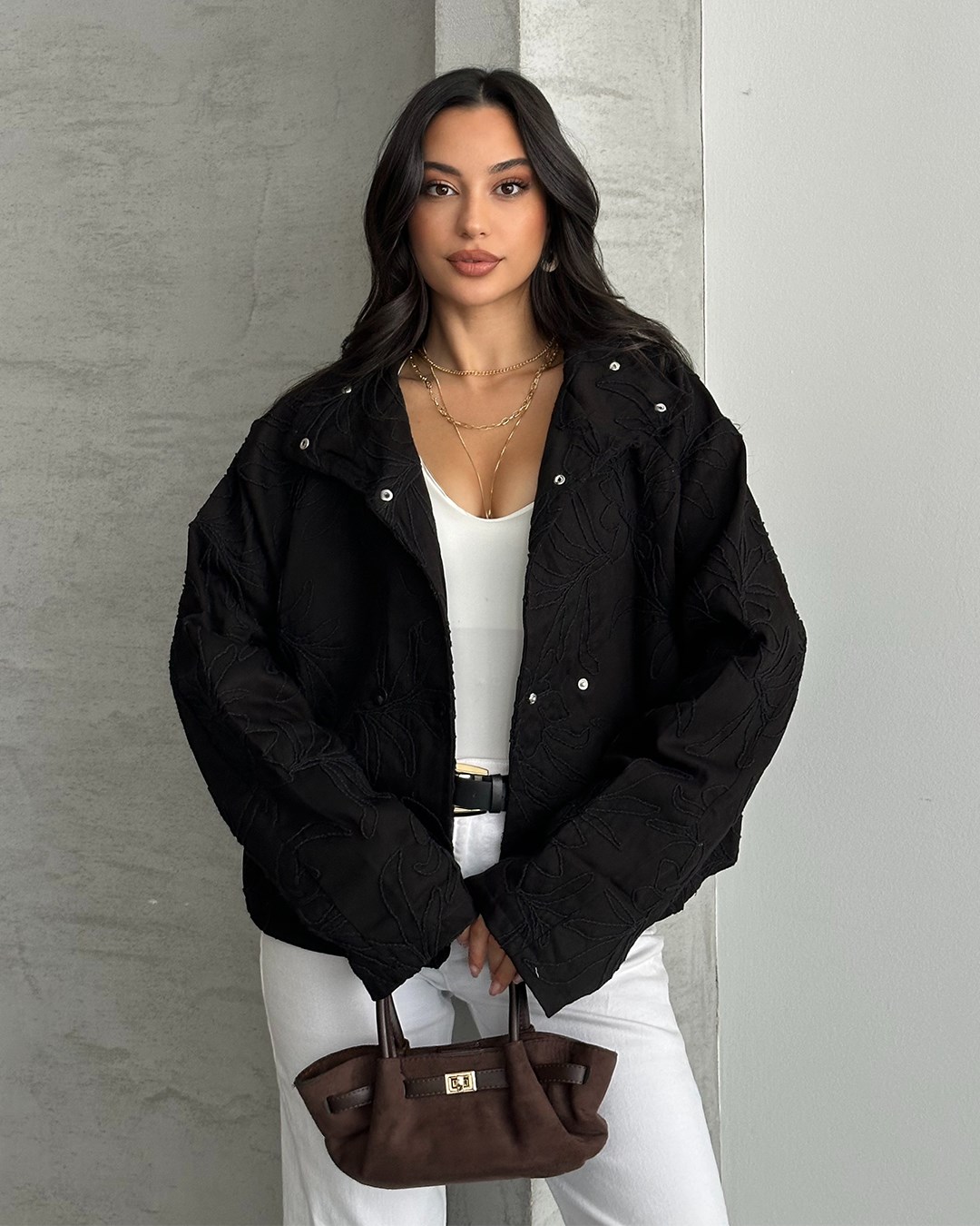 Çiçek Nakışlı Oversize Siyah Ceket