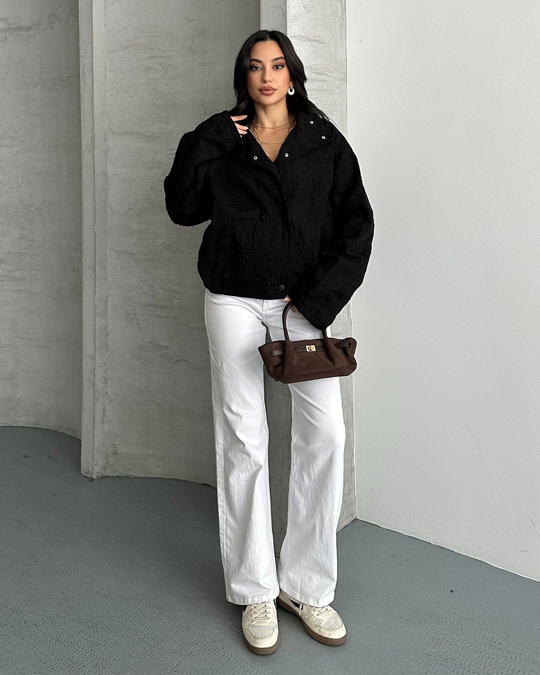 Çiçek Nakışlı Oversize Siyah Ceket