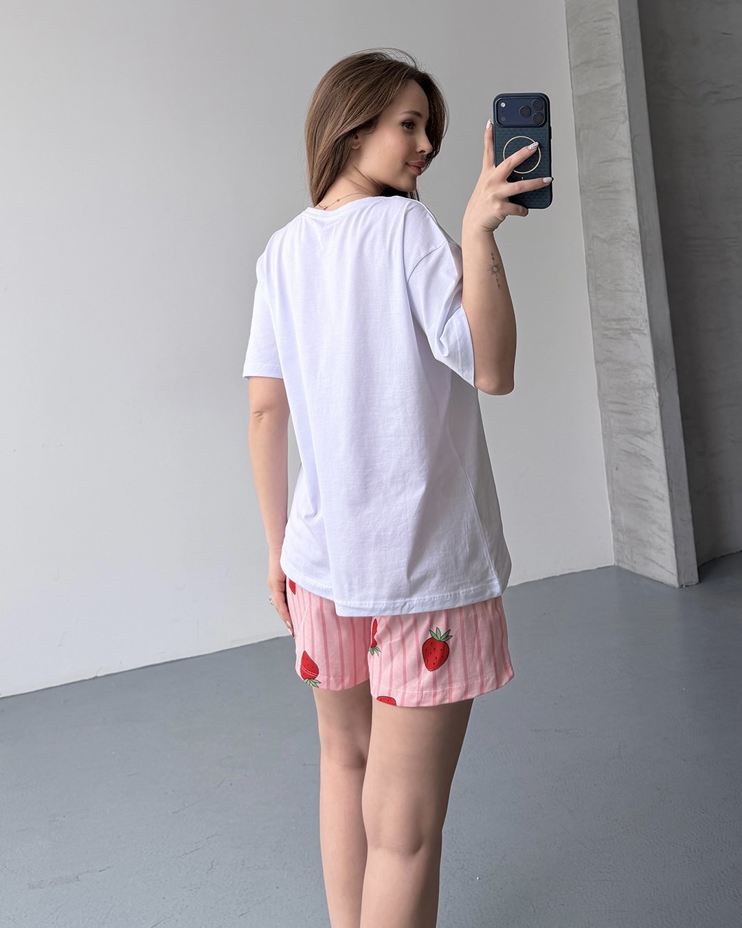 Çilekli Şortlu Pijama Takımı